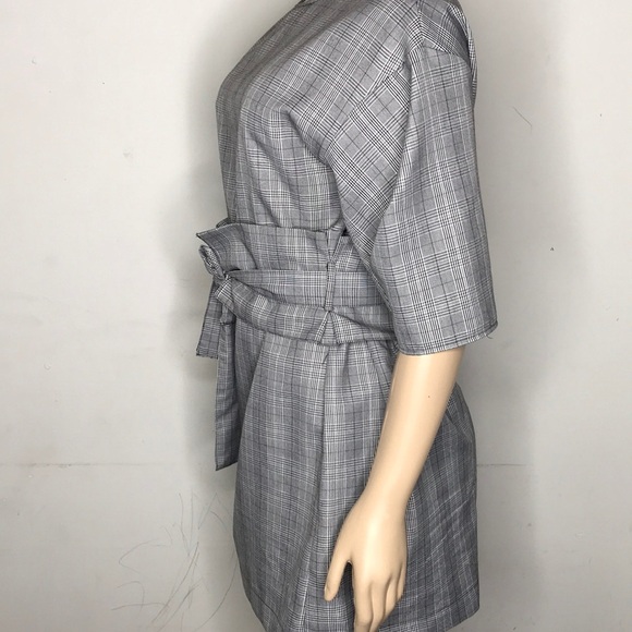 💥💥Zara collection plaid dress size 8 with belt💥 - Picture 4 of 7